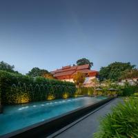 Bazén v ubytování Siri Village Chiang Mai nebo v jeho okolí