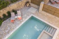 Bazén v ubytování Olive Villas nebo v jeho okolí