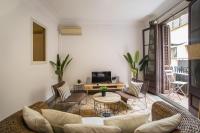 Posezení v ubytování P2sal1071- Elegant Apartment in Carrer de Salinas