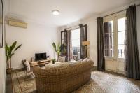 Posezení v ubytování P2sal1071- Elegant Apartment in Carrer de Salinas