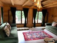 A seating area at Esinti Bungalows Otel