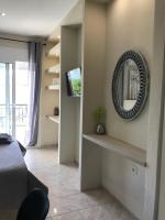 Posteľ alebo postele v izbe v ubytovaní georgia's cozy rooms #3