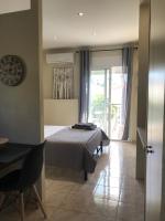 Posteľ alebo postele v izbe v ubytovaní georgia's cozy rooms #3