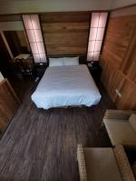 an overhead view of a bedroom with a bed at Dreamtown in Ren&#39;ai