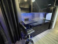 Kuchnia lub aneks kuchenny w obiekcie LUXURY room en MADRID