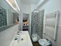 A bathroom at Dreamsrome Lux