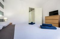 A bed or beds in a room at Gmar House relax y naturaleza