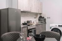 Kuchyňa alebo kuchynka v ubytovaní Dream Apartment "self check in"