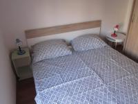 Posteľ alebo postele v izbe v ubytovaní Apartments with a parking space Maslenica, Novigrad - 6573