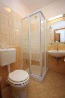 Kúpeľňa v ubytovaní Apartments and rooms by the sea Zaglav, Dugi otok - 8144
