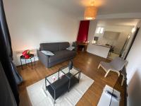 Posedenie v ubytovaní Fabuleux T3 de 85 m2, situé au calme avec grand parking gratuit privé ,Fibre wifi