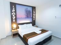 D&F BOUTIQUE HOTEL ERA SQUARE SEREMBANにあるベッド