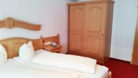 Łóżko lub łóżka w pokoju w obiekcie Das Wismeyer - Skihotel an der Plattenkarbahn