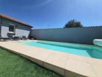 Bazén v ubytovaní Maison individuelle avec sa piscine privée alebo v jeho blízkosti