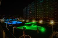 Bazén v ubytovaní Holiday Deluxe Apartment Miramar Magic World alebo v jeho blízkosti