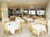 Restaurant ou autre lieu de restauration dans l&#39;&eacute;tablissement Le Chagny