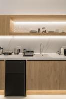 T7 LUXURY VILLAS PAROSにあるキッチンまたは簡易キッチン