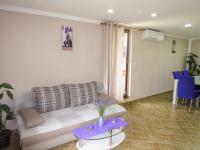 Posezení v ubytování Apartment Vesna by Interhome