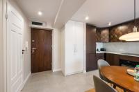 Kuchnia lub aneks kuchenny w obiekcie Powiśle Chic Apartment