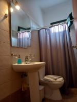 Kúpeľňa v ubytovaní Flisvos Apartments