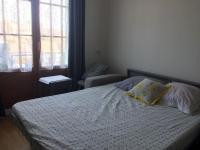 Łóżko lub łóżka w pokoju w obiekcie Cannes centre, super cosy apartment near everything