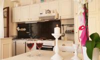 A kitchen or kitchenette at Mare e Stelle - Θάλασσα και Αστέρια