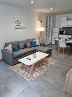 Kuchyňa alebo kuchynka v ubytovaní Superbe logement T3 en duplex.