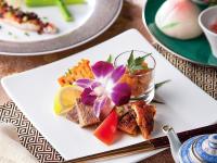 ホテルの敷地内または近くでの食事または食べ物