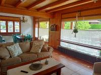 A seating area at Apartaments Cel i Fusta