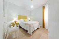 Postel nebo postele na pokoji v ubytování Casa Angeline Rosa 2 By KubiK