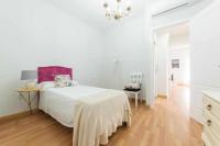 Postel nebo postele na pokoji v ubytování Casa Angeline Rosa 2 By KubiK