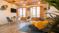 TV a/nebo společenská místnost v ubytování La Quinta Calle - Apartamentos Aloha Toledo