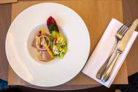 Jídlo v hotelu nebo okolí