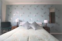 Postel nebo postele na pokoji v ubytování Doncaster - Thorne - Great Customer Feedback - 3 Bed Semi Detached House - Private Garden & Parking 2 Cars - Quiet Cul De Sac Location - Dog Friendly - Fast Wifi - Close to Motorway Access