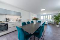 Kuchnia lub aneks kuchenny w obiekcie Suites Mana - Le Manaloft, Chic et moderne avec salle privée de Fitness en plein centre-ville de Rethel