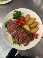 Jídlo v hotelu nebo okolí