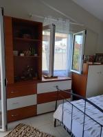 Posteľ alebo postele v izbe v ubytovaní Spacious 2-bedroom vacation home with sea view