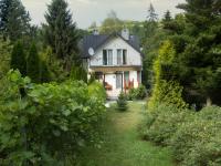 Vonkajšia záhrada v ubytovaní Villa Hasaba