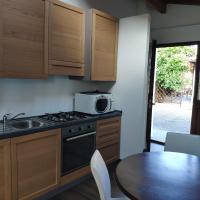 A kitchen or kitchenette at B&B La Casetta
