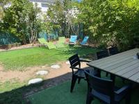 Ogród w obiekcie Belle Maison 12p 6 couchages TOURS CENTRE avec jardin