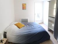 Łóżko lub łóżka w pokoju w obiekcie Belle Maison 12p 6 couchages TOURS CENTRE avec jardin