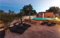 Bazén v ubytování Holiday Home Betiga Betiga Iii nebo v jeho okolí