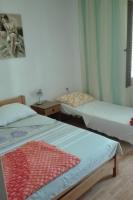 Posteľ alebo postele v izbe v ubytovaní Apartments with a parking space Murter - 5098