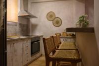 Kuchyňa alebo kuchynka v ubytovaní The In Town Apartment - With a Private Terrace