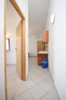 Kuchyňa alebo kuchynka v ubytovaní Apartments with a parking space Bosana, Pag - 6460