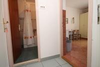 Kúpeľňa v ubytovaní Apartments with a parking space Makarska - 6693