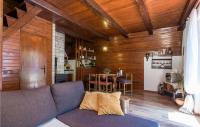 Posedenie v ubytovaní 2 Bedroom Beautiful Home In Cavle
