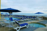 Der Swimmingpool an oder in der Nähe von Seaside Resort