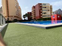 Bazén v ubytovaní Estudios HORIZONTE BEACH alebo v jeho blízkosti