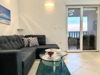 Posezení v ubytování Penthouse Apartment LUX with a panoramic view, located on the beachfront of Ciovo-Trogir
